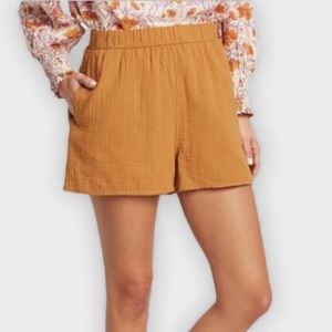 Universal Thread Women’s High Rise Pull On Shorts